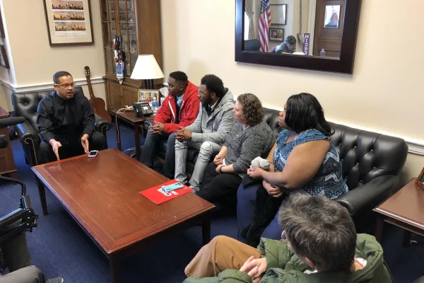 ellison_talking_with_gdit_activists.jpg